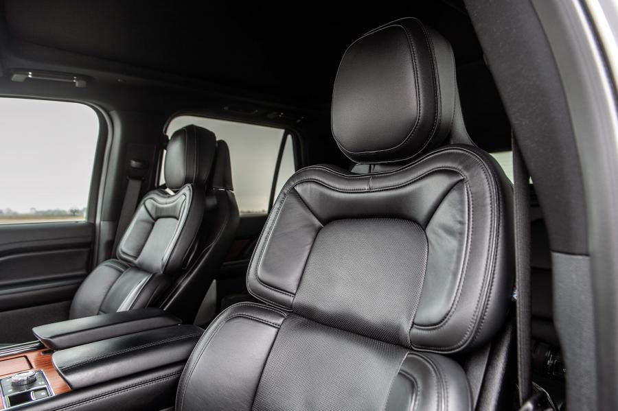 Интерьер Lincoln Navigator HPE600 by Hennessey 2018 года  (фото 15 из 22)